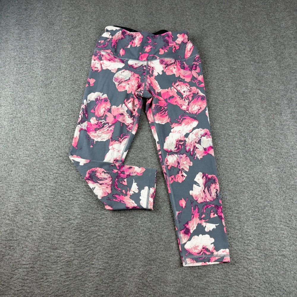 Victoria Sport Capri Leggings Women's Small Gray Pink Floral Knockout Leggings